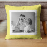 Cojín Decorativo Foto familiar moderna Yellow Simple Lovely Gift<br><div class="desc">Foto familiar moderna Yellow Simple Lovely Gift</div>