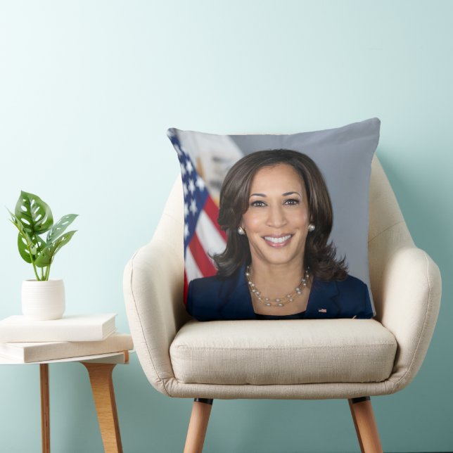 Cojín Decorativo Foto oficial del vicepresidente Kamala Harris (Silla)