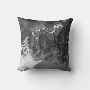 COJÍN DECORATIVO FOTOGRAFÍA DE GRAYSCALE DE MONTAÑA