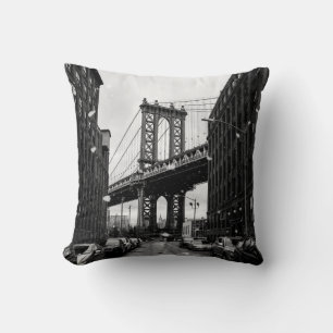 COJÍN DECORATIVO FOTOGRAFÍA DE GRAYSCALE DEL PUENTE BROOKLYN