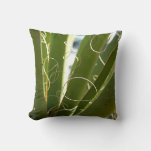 Cojín Decorativo Fotografía de la naturaleza de hojas de yuca verde