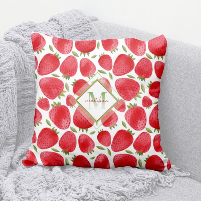 Cojín Decorativo Fresa de color de agua de verano Monograma 🍓 de a (Modern Strawberries Pattern Pillow with Ombre Monogram)