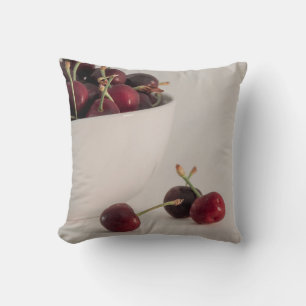 Cojín Decorativo Frutas de Cereza en un Tazón en Tonos Suaves Bodeg