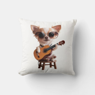 Cojín Decorativo fu de dibujos animados de chihuahua lindo tocando