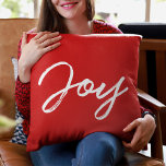 Cojín Decorativo Fuente blanca moderna y alegre<br><div class="desc">Una tipografía moderna y elegante para esta colección de objetos de vacaciones personalizable.</div>