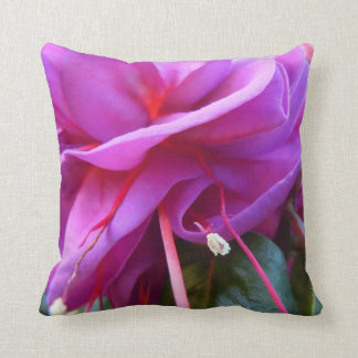 COJÍN DECORATIVO FUSCHIA ANGULOSO