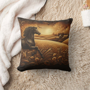 Cojín Decorativo Galopando caballo a través de campos dorados al at