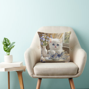 Cojín Decorativo Gatito blanco en una taza de té