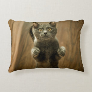 COJÍN DECORATIVO GATO GRIS EN DOS PIES