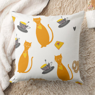 Cojín Decorativo Gato Naranja Caprichoso y Patrón de Taza de Té