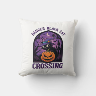 Cojín Decorativo Gato Negro Peligro Cruzando Calabaza de Halloween