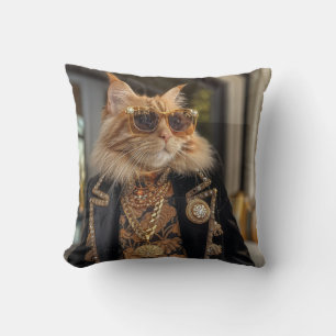 Cojín Decorativo Gato rico parado frente a una mansión