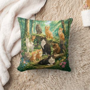 Cojín Decorativo Gatos Caprichosos en un Bosque Encantado
