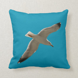Cojín Decorativo Gaviota en un cielo azul