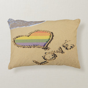 Cojín Decorativo Gay Rainbow Love Heart In the Sand