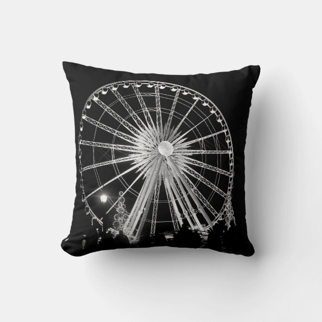 COJÍN DECORATIVO GENTE CERCA DE FERRIS WHEEL (Anverso)