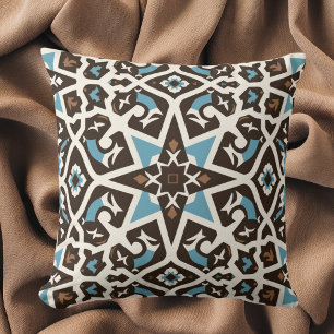 Cojín decorativo geométrico azul y terrestre marro