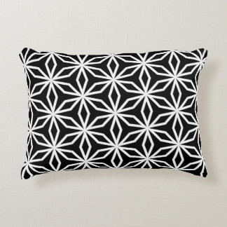 Cojín Decorativo Geométrico de inspiración japonesa en negro y blan