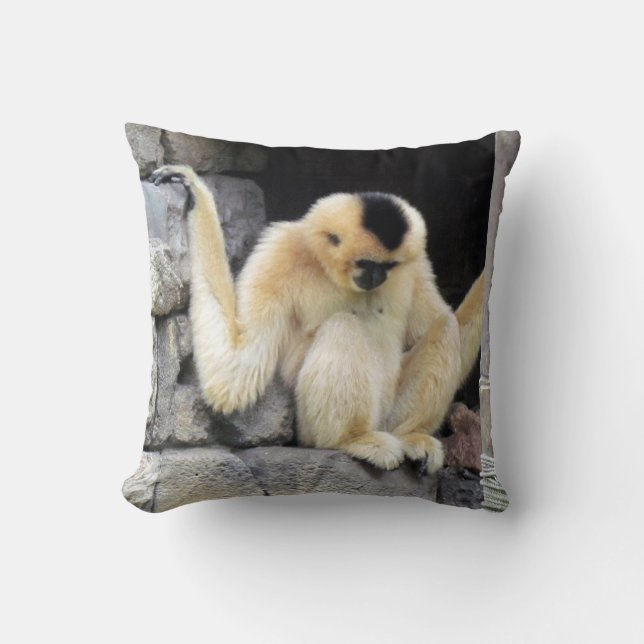Cojín Decorativo Gibbon Pillow con queso blanco (Anverso)