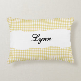 Cojín Decorativo Gingham Amarillo Rústico Nombre Personalizado