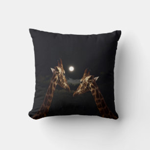 Cojín Decorativo Giraffe Love In The Moonlight,