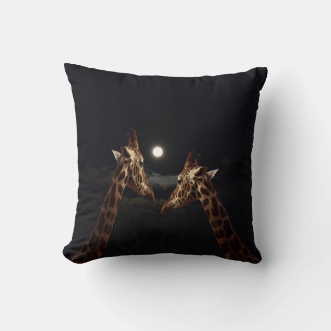 Cojín Decorativo Giraffe Love In The Moonlight, (Anverso)