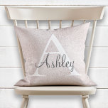 Cojín Decorativo Girly Pearl Sparkle Monograma<br><div class="desc">Elegante Girly Pearl Sequin Sparkle Monograma Nombre Pillow. Esta almohada tierna y ondulada se puede personalizar con tu nombre inicial y de pila. Puede cambiar el color del texto y el estilo de fuente para seguir personalizar del diseño. ¡Perfecto para la habitación de una chica! ¿Desea ver este diseño en...</div>