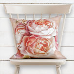 Cojín Decorativo Girly Rosa Peony Elegant Moderno acuarela Floral<br><div class="desc">Este bonito diseño de almohadas rosa rosa rosa rosa rosado presenta un ramo de rosas luminosos y peonías, sobre un fondo de color rosa y azul claro. Perfecto para un salón, dormitorio para chicas, acento femenino para tu silla favorita o donde quieras que necesites un toque romántico y femenino. Copyright...</div>