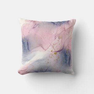 Cojín Decorativo Glamorosa Fantasía Etérea Rosa y Dorada de Periwin