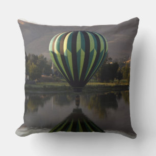 Cojín Decorativo Globo aerostático sobre el río Yakima