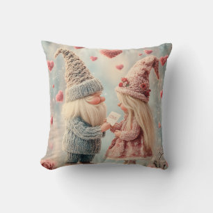 Cojín Decorativo Gnome Romance: Pareja El día de San Valentín Gnome