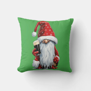 Cojín Decorativo Gnomo festivo sosteniendo un vaso de Irish Dry Sto