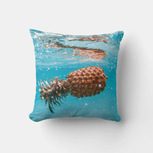 Cojín Decorativo Gotas de agua en plantas marrones