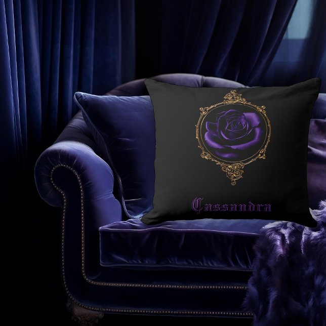 Cojín Decorativo Gótico Rosa púrpura personalizado (Subido por el creador)