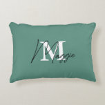 Cojín Decorativo Grabado a la moda monogramado elegante Turquoise<br><div class="desc">Diseño moderno y agradable para la familia moderna.</div>
