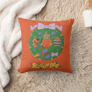 Cojín Decorativo Gráfico de corona de snacks navideños de Scooby-Do