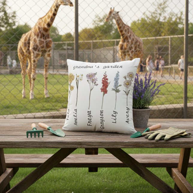 Cojín Decorativo Grandma’s Garden Cushion with Birth Flowers (Subido por el creador)
