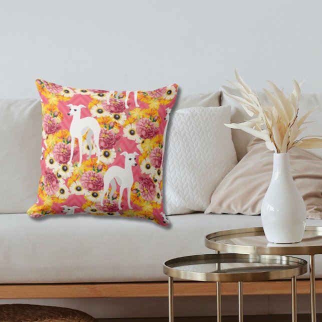 Cojín Decorativo Greyhounds blanco italiano con flores rosas (Subido por el creador)