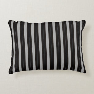Cojín Decorativo gris con rayas negras
