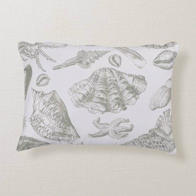Cojín Decorativo Gris suave de salvia concha boceto antiguo de la n (Reverso)