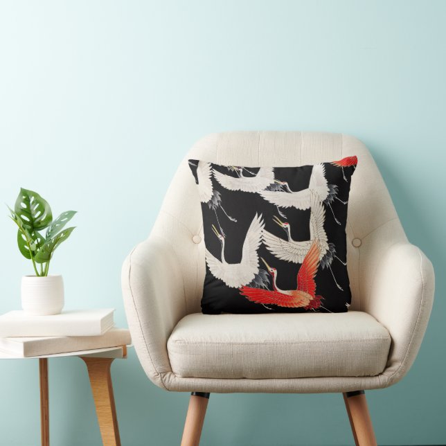 Cojín Decorativo Grullas voladoras: Arte japonés de kimono con aves (Silla)