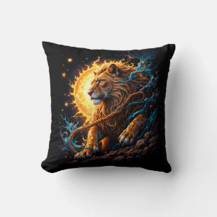 Cojín Decorativo Guardián del Umbral Solar – León del Equilibrio