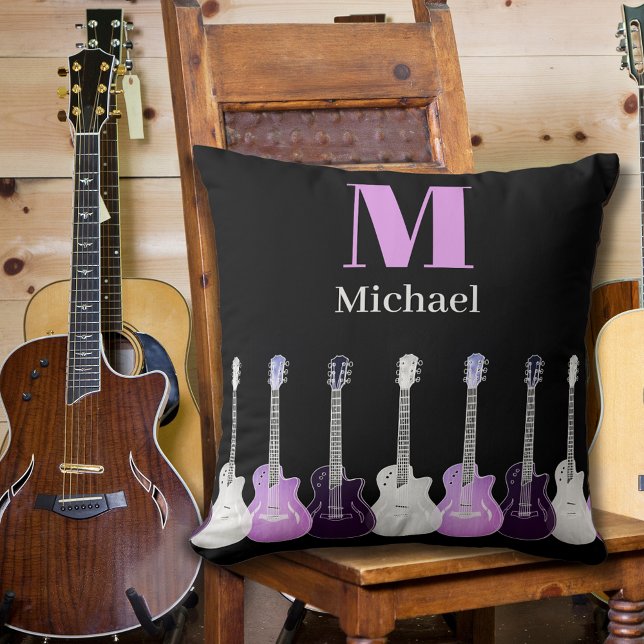 Cojín Decorativo Guitarra eléctrica: Monograma rosa y negro (Electric guitar pink and black monogram pillow for guitarists musicians guitar music teachers )