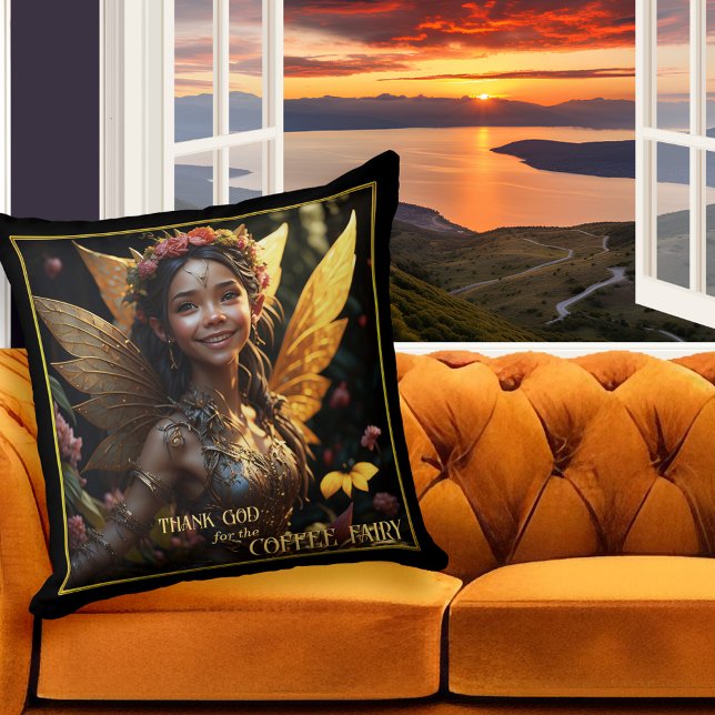 Cojín Decorativo Hada de café alado de oro (Artistic design pillow featuring a happy coffee fairy - great for coffee lovers)