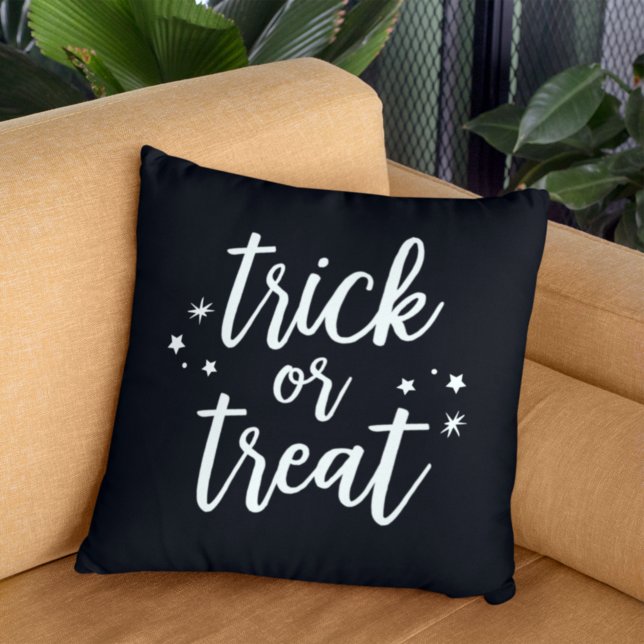 Cojín Decorativo Halloween con escritura blanca moderna (Subido por el creador)