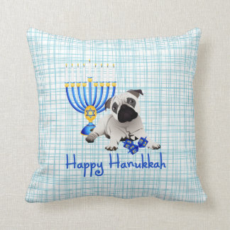 Cojín Decorativo Hanukkah Pug con Menorah y Dreides