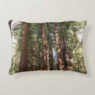 Cojín Decorativo Hasta secuoyas II en el monumento nacional Muir Wo