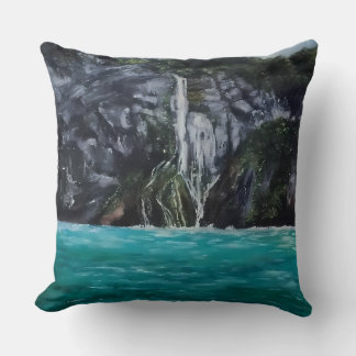 Cojín Decorativo Hermosa Cascada Realista