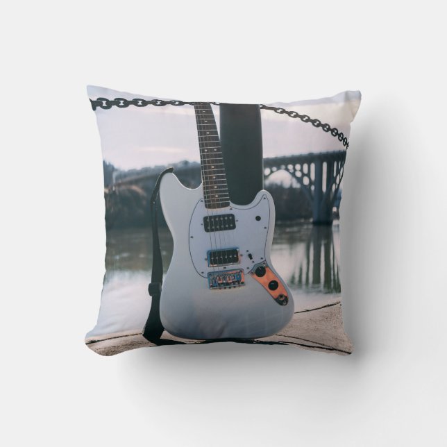 Cojín Decorativo Hermosa Guitarra Bass (Anverso)