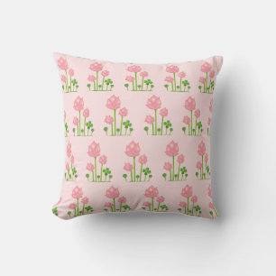 Cojín Decorativo Hermosas flores rosadas sobre fondo rosa claro